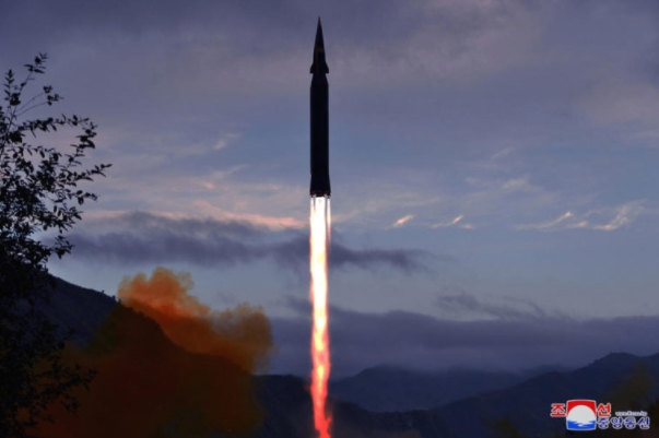 Вашингтон го осуди најновото севернокорејско тестирање ракета