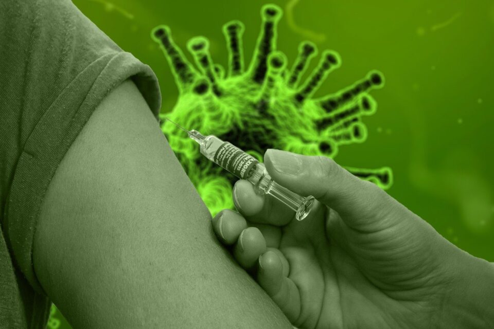 Словенец се вакцинирал дури 23 пати против коронавирус