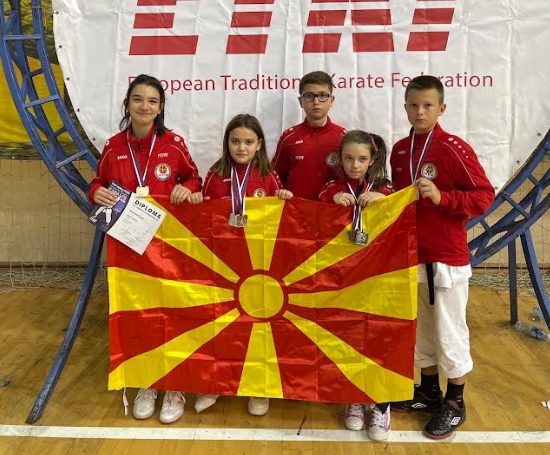 Македонските карате надежи освоија вкупно 3 сребрени и 2 бронзени медаљи на ЕШ за деца во Белград