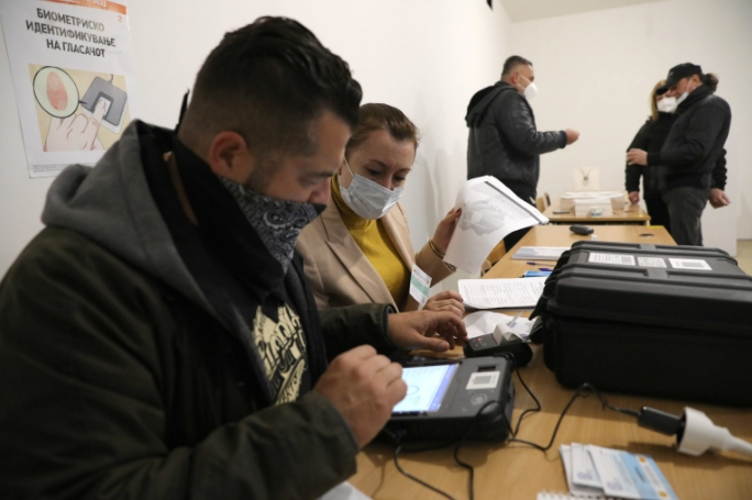 Росоман: Гласањето на едно избирачко место ќе се продолжи за еден час и 50 минути