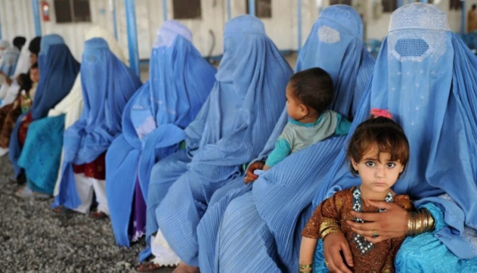 Талибанците забранија принудни бракови за жени во Авганистан