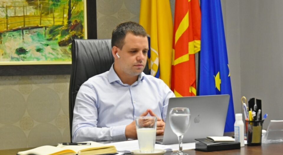 „Пет дена пред избори, Богоев свикува онлајн седница за да донесе нов ДУП во Карпош“