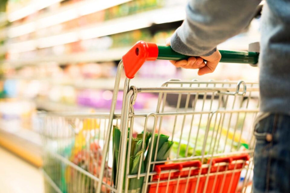 Бектеши објави: Во наредните 10 дена се очекува намалување на цените на прехранбените производи