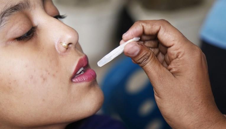 Се развива вакцина против Ковид-19 која се прима преку уста
