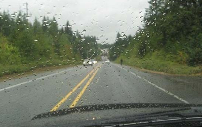 ВОЗЕТЕ ВНИМАТЕЛНО: Сообраќајот се одвива по влажни коловози