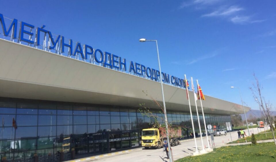 Tурчин уапсен на скопскиот аеродром