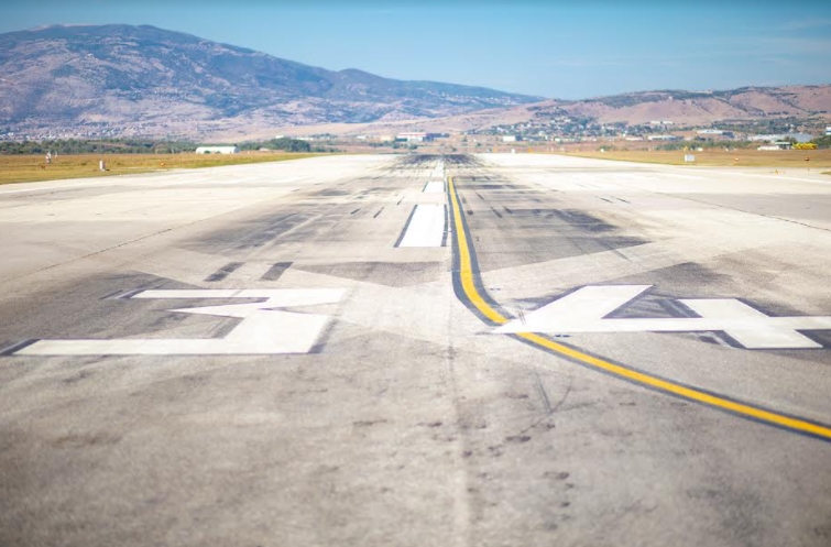 Во март ќе се реновира пистата на скопскиот аеродром, еве како ќе се одвиваат летовите