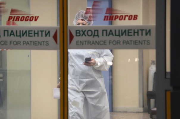 Седумнаесетгодишно девојче и шест возрасни лица се хоспитализирани во Софија