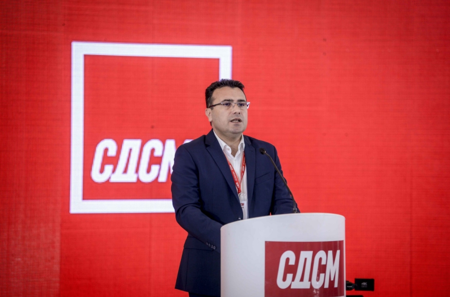 Одложена оставката на Заев поради несреќата во Бугарија