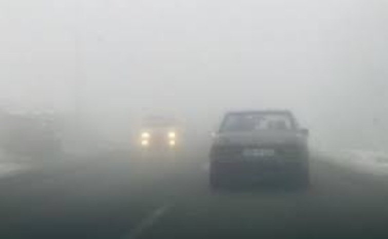 Поради магла намалена видливост на патот Крива Паланка – граничен премин Деве Баир
