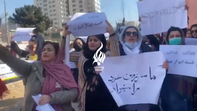 ВИДЕО: Талибанците отворија оган врз жени кои протестираа во Кабул