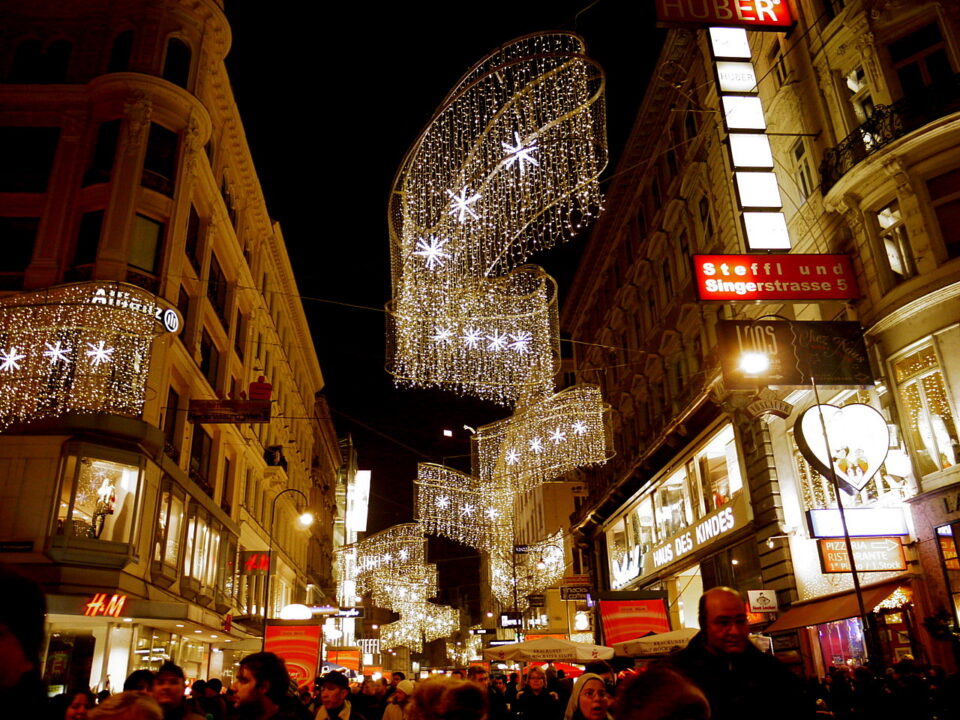 Австрија го укинува локдаунот и за невакцинираните за време на празниците