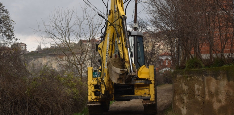 Во велешката населба Превалец се бетонира дел од улица, наскоро и проект за санација на колекторот за отпадни води