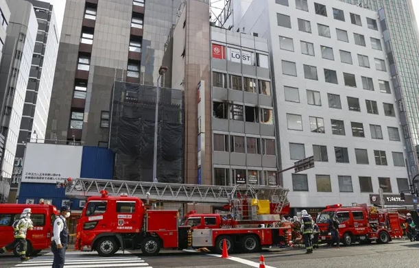 ФОТО: Најмалку 27 луѓе загинаа во пожар во Јапонија