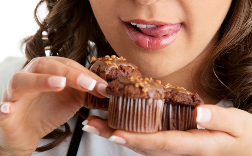 Без ова нема да намалите килограми: Kако да ја намалите желбата за слатки?