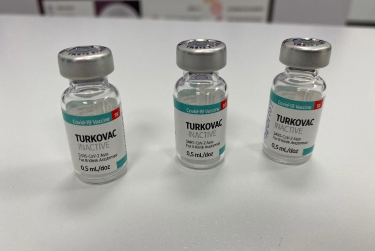 Одобрена употребата на турската вакцина против Ковид-19