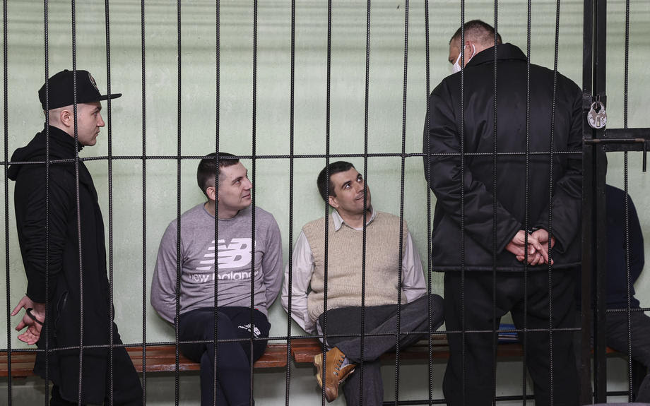 Во Белорусија изречени долги затворски казни за истакнати опозиционери, Западот бара крај на „тешката репресија“