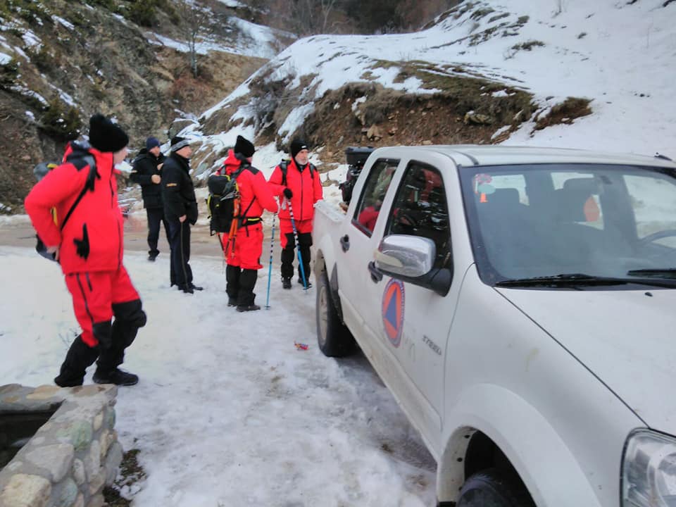 Во тек е спасувачка акција: Двајца планинари од Скопје повредени на Шар Планина, екипите на терен