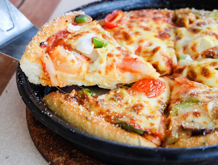 Изненадување! Направете фина пица од тава за само 15 минути!