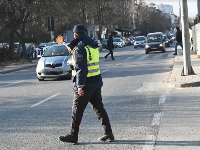 Полицијата казни 86 возачи за непропуштање пешаци