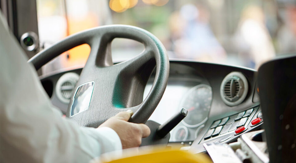 ЗА САМО ЧЕТИРИ ЧАСА: 44  сообраќајни прекршоци на возила што вршат јавен превоз на ученици