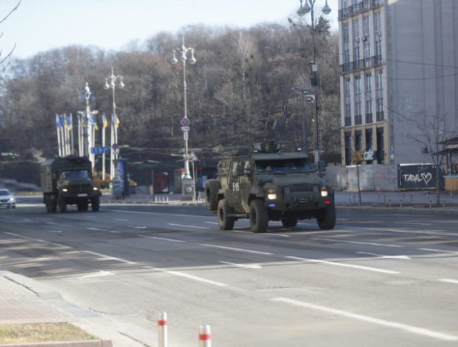 Локалните власти со повик до граѓаните на Киев да останат во домовите