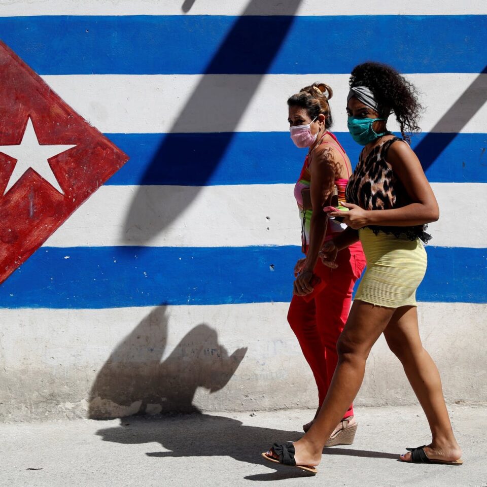 Зошто омикрон „не успеа“ на Куба?