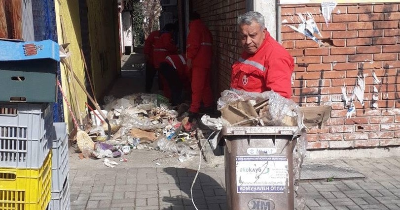 Голема акција за чистење на населба Лисиче, најлоша состојбата во трговскиот центар – граѓаните да бидат совесни!