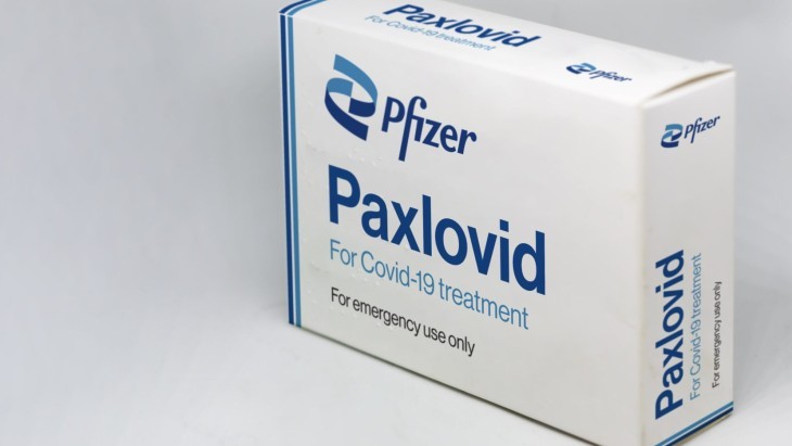 Во Србија пристигна антивирусниот лек на „Фајзер“ – северниот сосед стана прва земја во континентална Европа која го доби „Паксловид“
