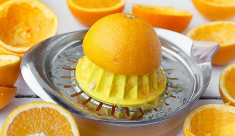Сите знаеме дека сокот од портокал е здрав, но дознајте на што треба да се внимава