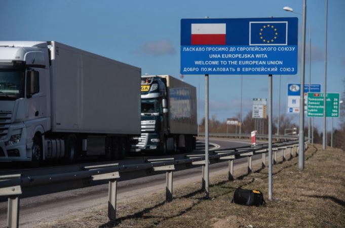 Ослободени македонските камиони кои беа запленети во Украина