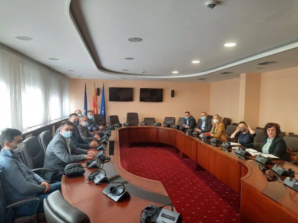 Пратеничката група нa ВМРО-ДПМНЕ оствари средба со Прогреснивниот синдикат за образование
