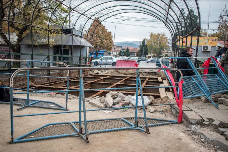 Општина Битола започна со реконструкција на мостот кај Безистенот