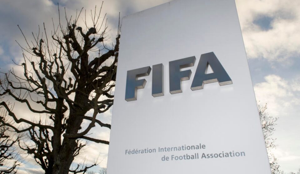 Шведска гневна на одлуката на ФИФА, Полска директно во финале на мундијалскиот бараж