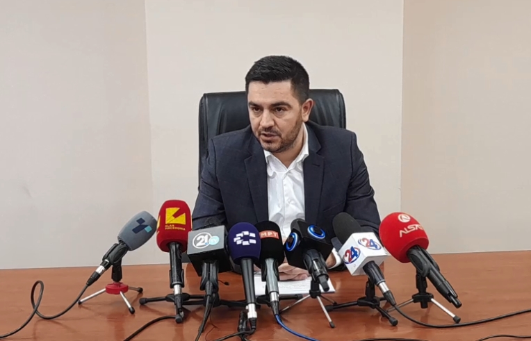 Бектеши во Тирана реагираше бидејќи го нарекоа „македонски министер“