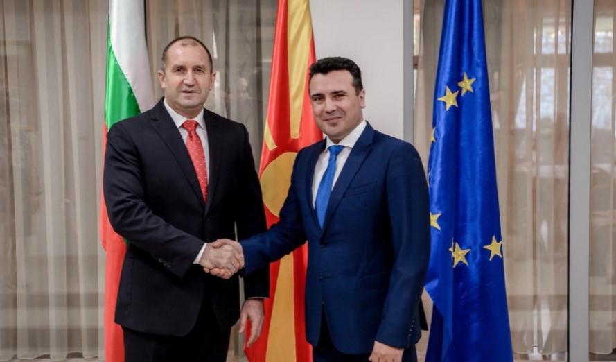 Радев откри дека е договорена промена на македонскиот Устав