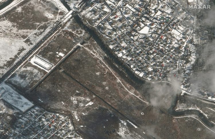 ФОТО: Објавени нови сателитски снимки од руски конвој во близина на Киев