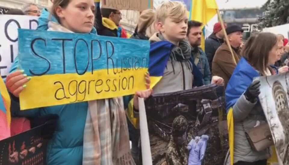 Протестен марш во Скопје против војната во Украина