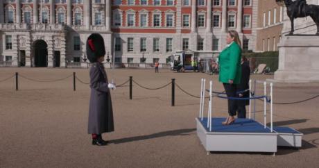ВИДЕО: Петровска во Лондон пречекана со песната „Јовано, Јованке“