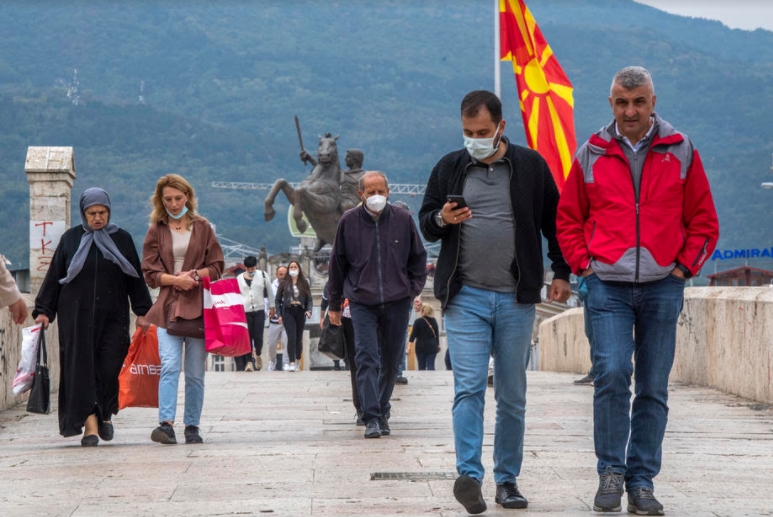 ГОТОВО Е: Официјално во Македонија без маски, освен на овие места!