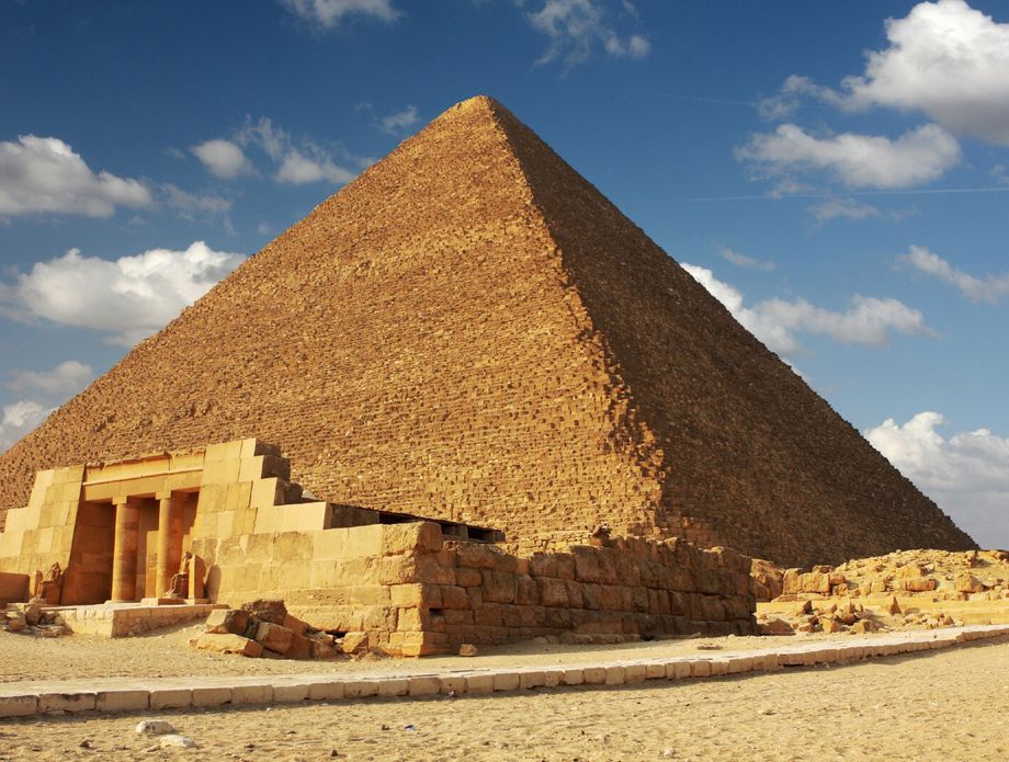 5 неверојатни факти за најпознатата пирамида на светот