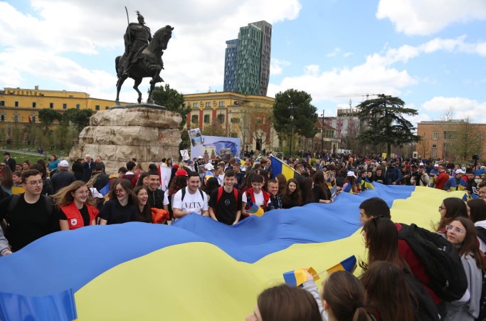 Голем собир во Тирана за поддршка на укранскиот народ