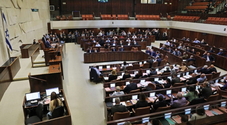 Израелскиот парламент забрани реизбор на критичар на премиерот Бенет