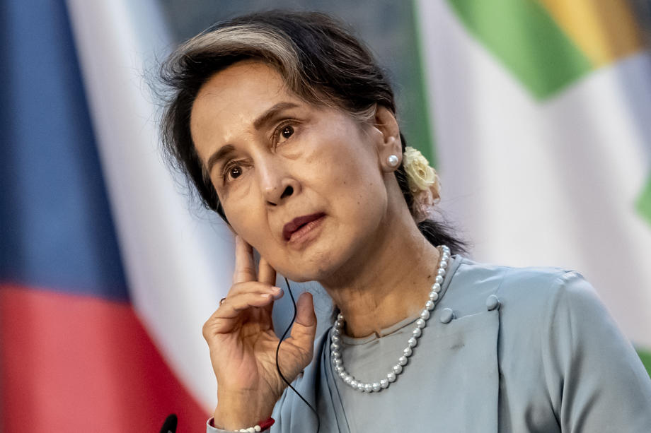 Поранешната цивилна лидерка на Мјанмар доби петгодишна затворска казна