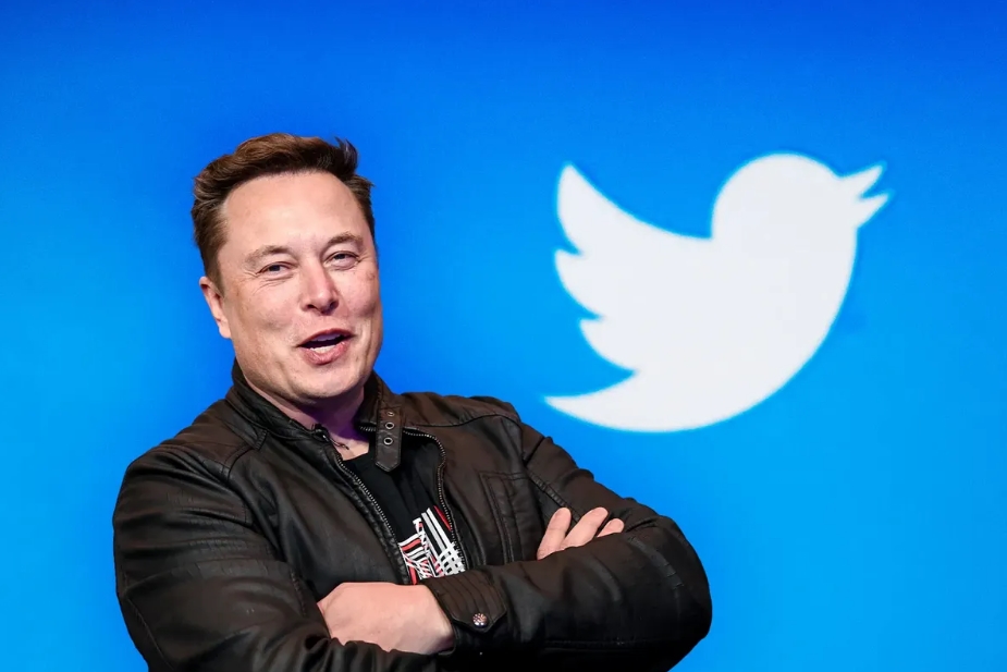 Твитер го тужи Маск во обид да го принуди да ја преземе компанијата