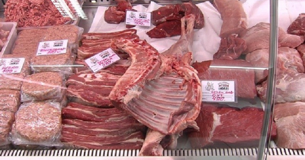 Бугарите се жалат дека поради евтиното јагнешко месо во Македонија е загрозен бизнисот со овци во Бугарија
