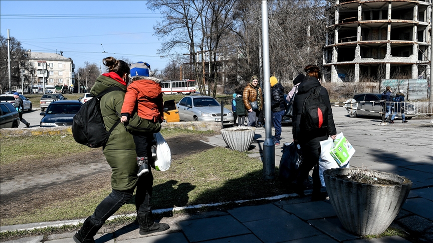Зеленски: Евакуирани над 3.000 луѓе од Мариупол, ситуацијата во источна Украина исклучително тешка