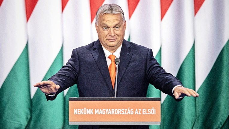 Првите проекции на резултатите во Унгарија: Орбан 121 пратеник, опозицијата 77