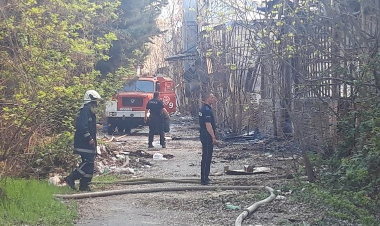 Експресна интервенција на македонските пожарникари, пожарот кај „Треска“ е изгаснат