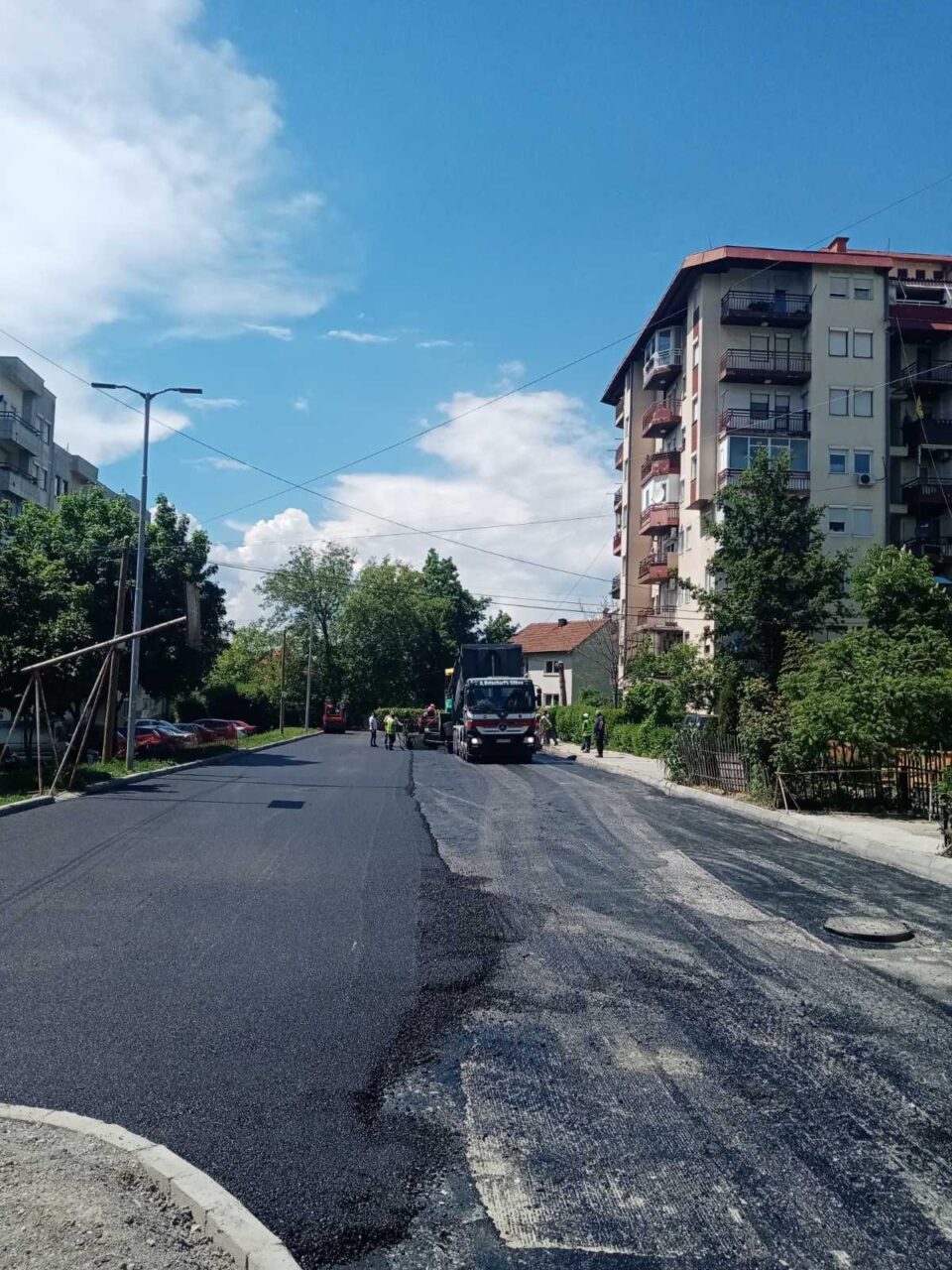 Пецаков: Започна асфалтирањето на трите краци од улицата „Даме Груев“